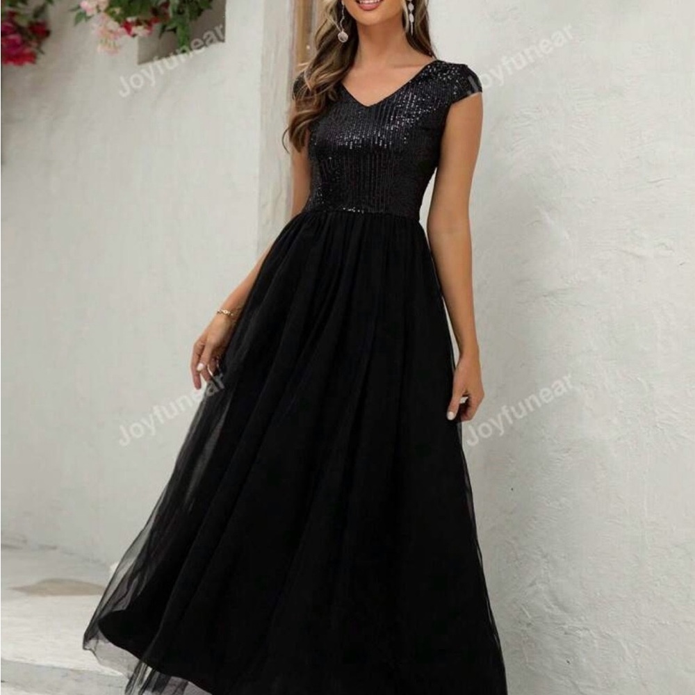 Black Sequin V-Neck Maxi Dress for Prom New